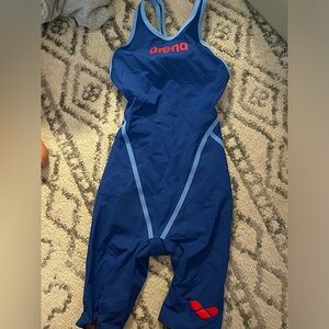 Arena POWERSKIN CARBON-CORE FX, size 32, used one time only, open back.